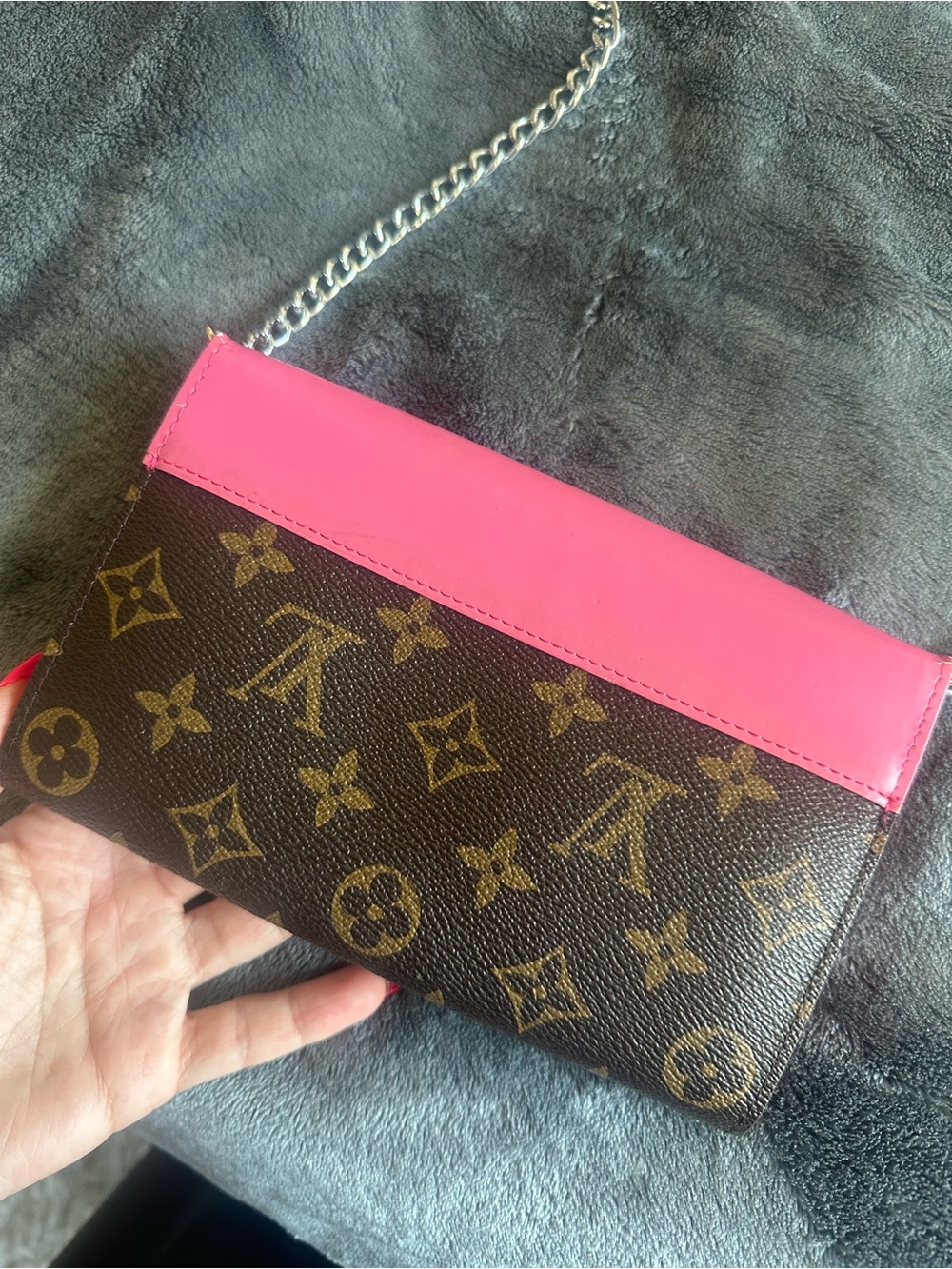 Louis Vuitton Pink and Brown Monogram Chain Wallet - Picture 4 of 4